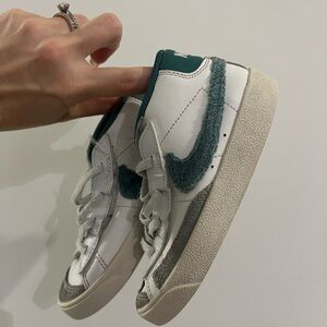 Nike Kids White and Teal Sneakers